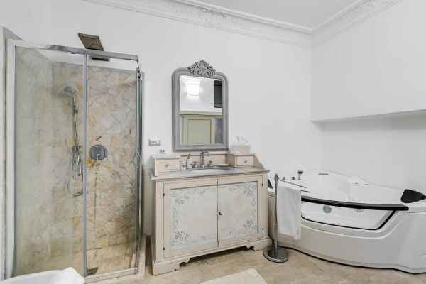 Arredo Bagno / Bathroom Furnishings